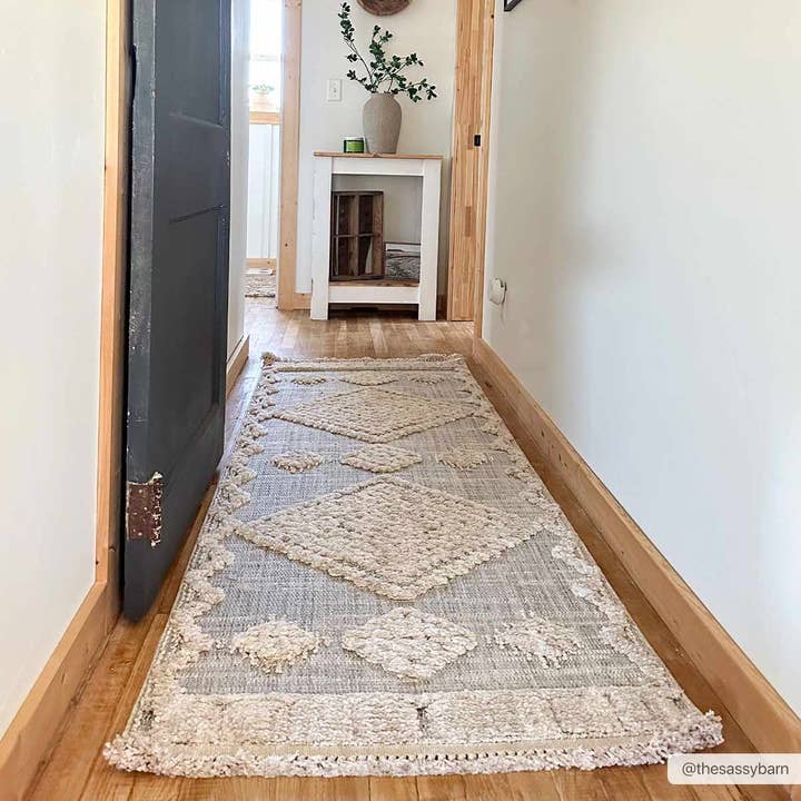 Ampusungan Large Medallion High-Low Texture Area Rug - Urban Ashram