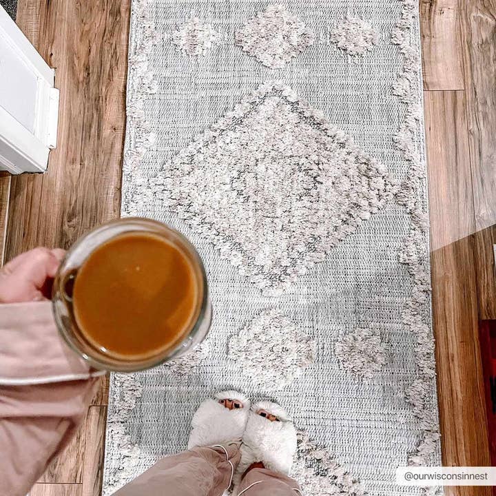 Ampusungan Large Medallion High-Low Texture Area Rug - Urban Ashram