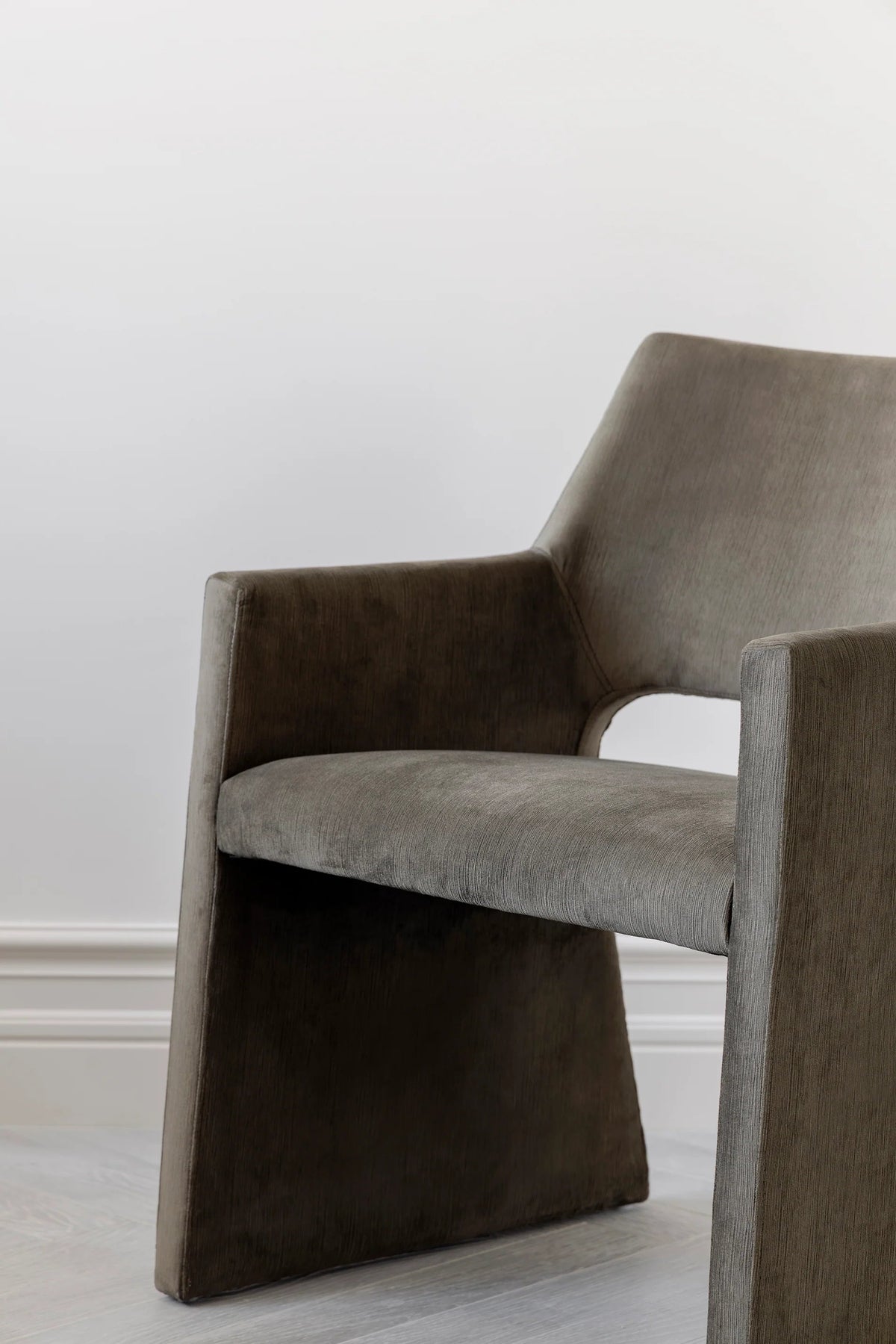 Lina Modern Velvet Armchair in Sandstone – lifestyle setting